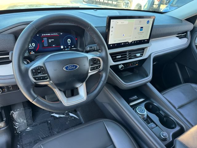 Certified 2025 Ford Explorer Active w/ Active Comfort Package AWD/4WD image 4