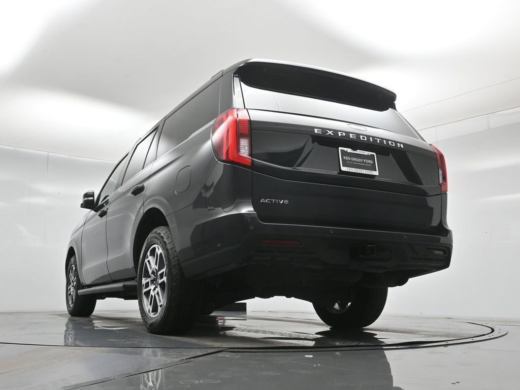 Certified 2025 Ford Expedition Active AWD/4WD image 50