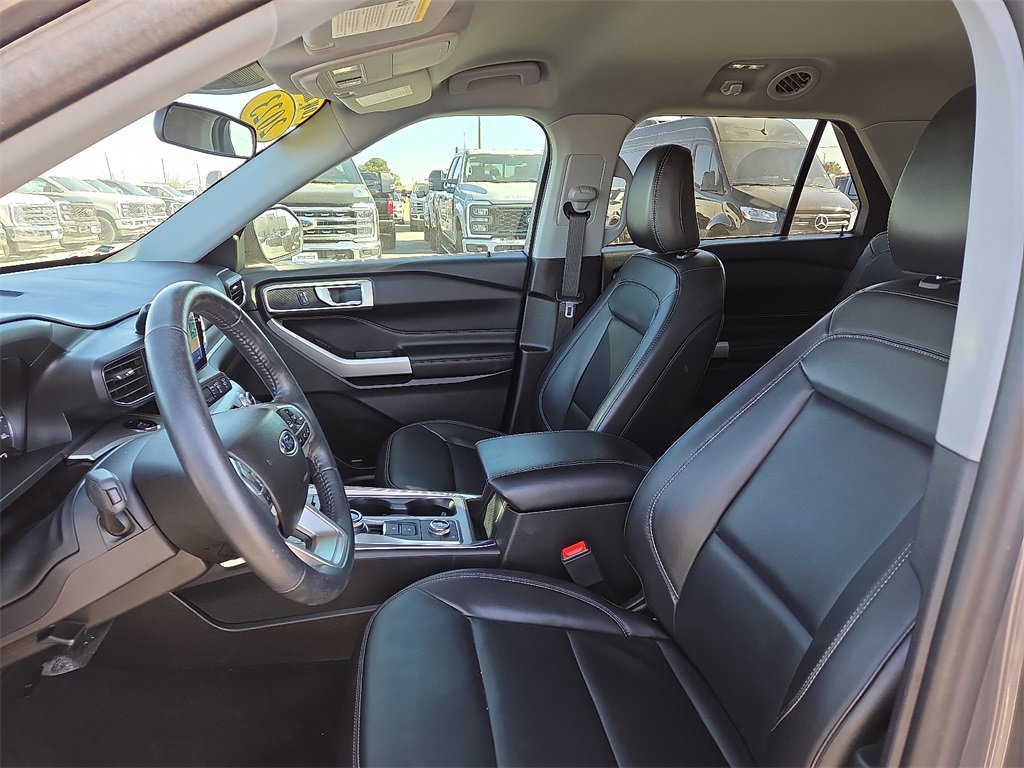 Certified 2023 Ford Explorer XLT w/ Equipment Group 202A image 23