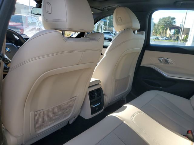 Used 2022 BMW 330i Sedan w/ Premium Package image 10