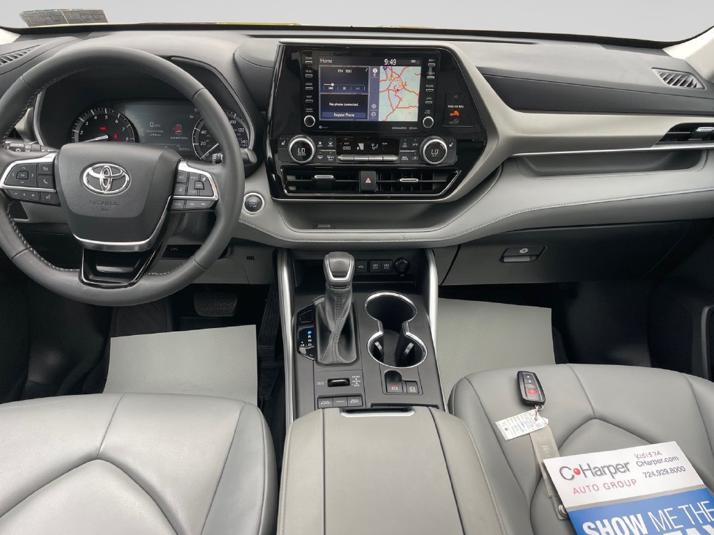 Used 2021 Toyota Highlander XLE AWD/4WD image 20