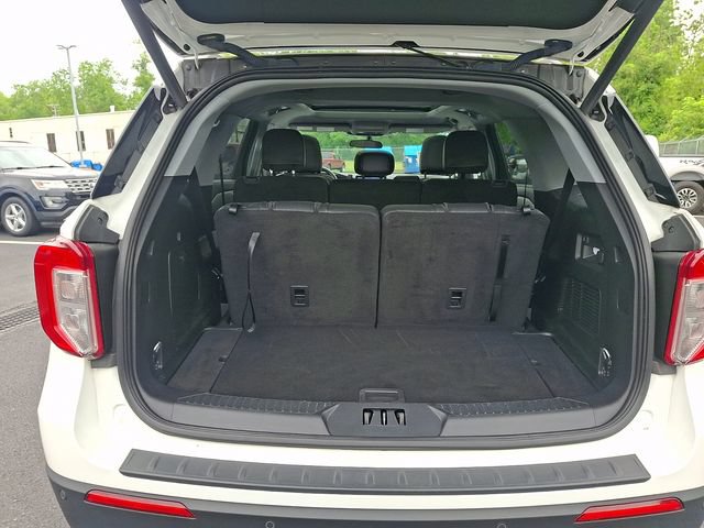 Certified 2023 Ford Explorer XLT w/ Equipment Group 202A AWD/4WD image 35