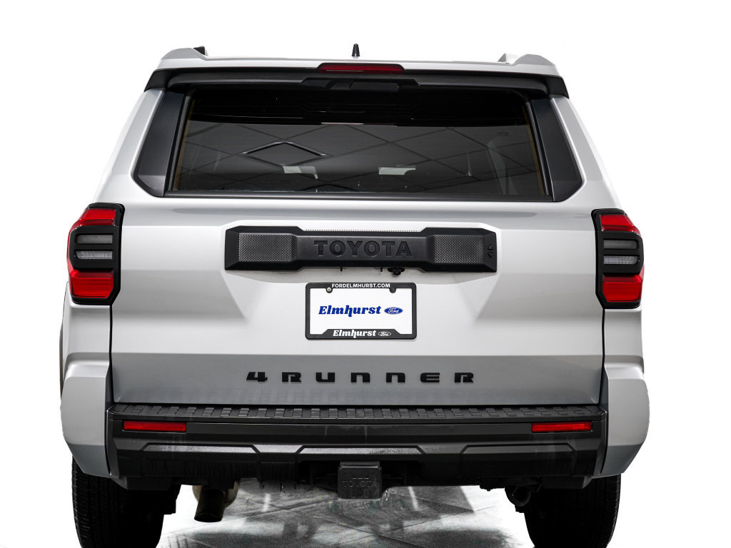 Used 2025 Toyota 4Runner SR5 AWD/4WD image 6