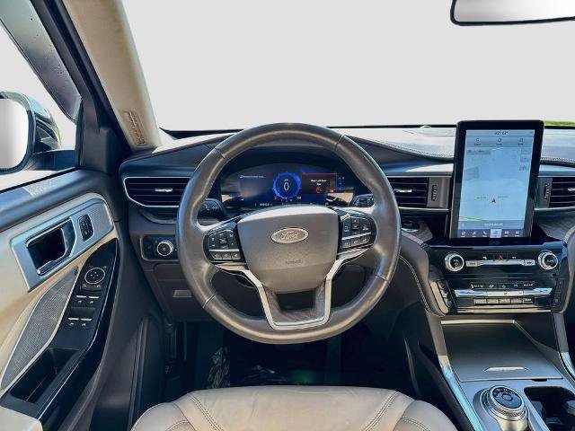 Certified 2022 Ford Explorer Platinum w/ Equipment Group 601A AWD/4WD image 19