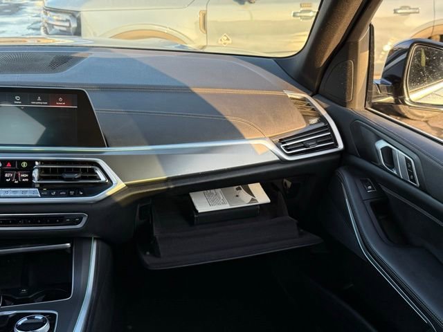 Used 2022 BMW X5 xDrive40i AWD/4WD image 31