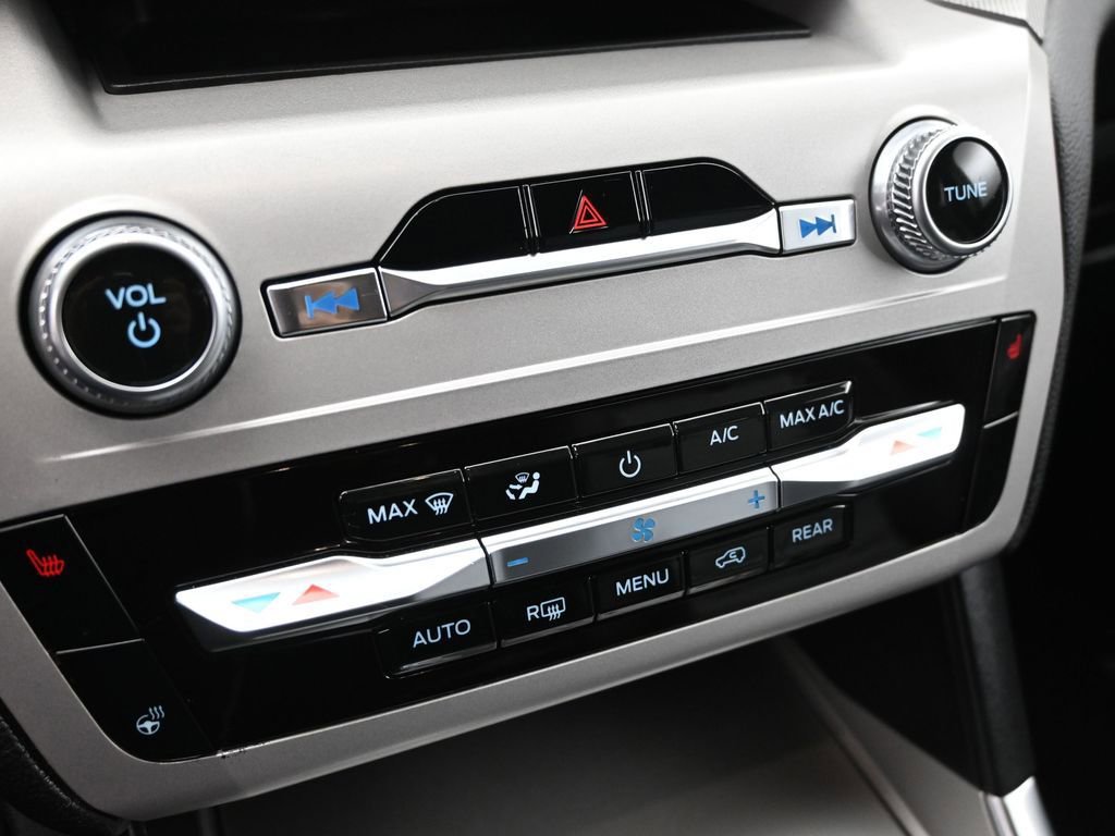 Certified 2023 Ford Explorer XLT w/ Equipment Group 202A image 17