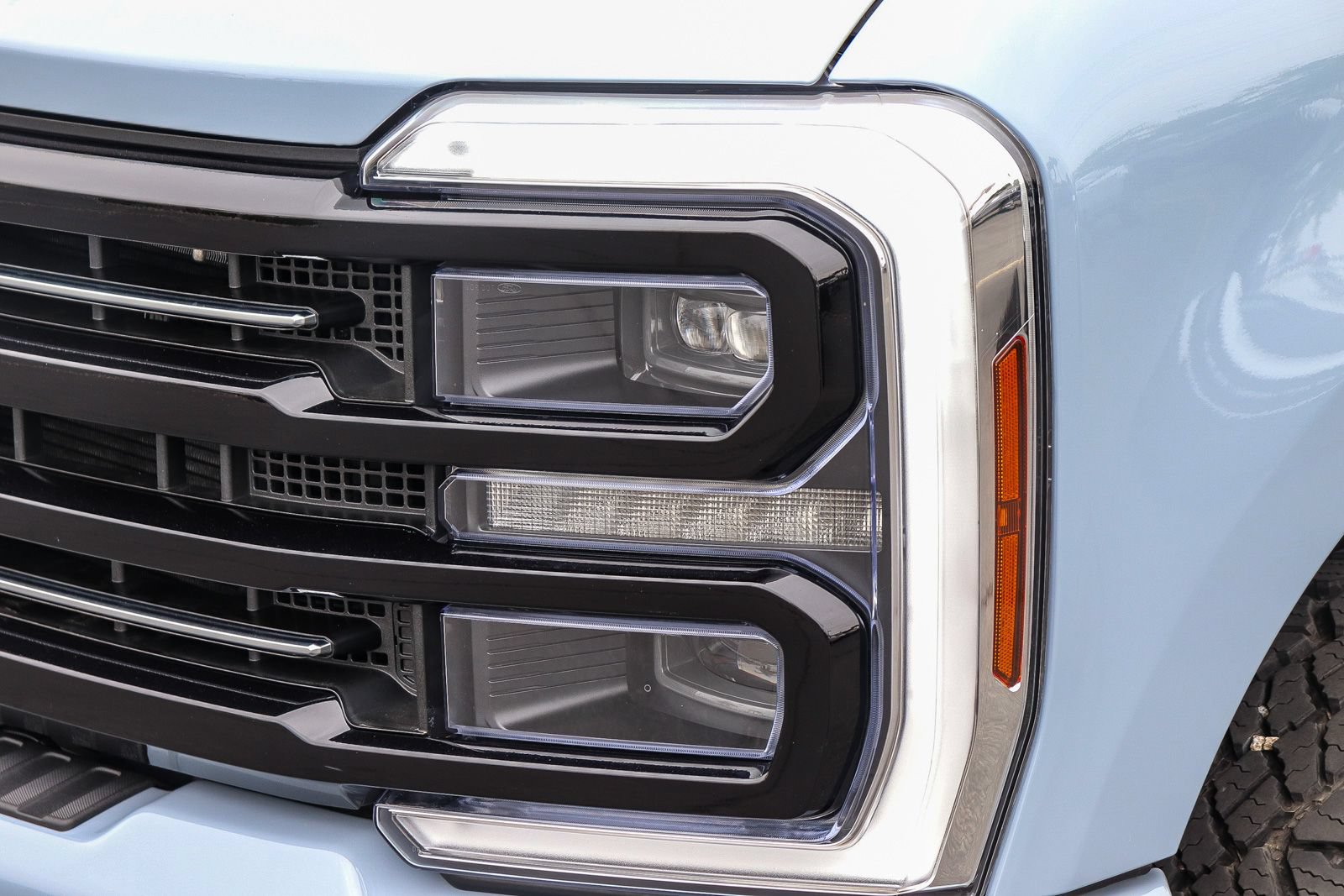 Certified 2025 Ford F250 Platinum w/ Tremor Off-Road Package AWD/4WD image 10