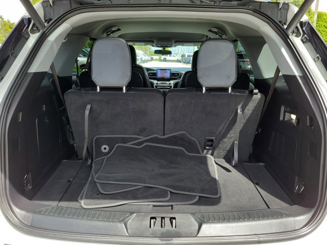 Certified 2022 Ford Explorer XLT w/ Equipment Group 202A image 11