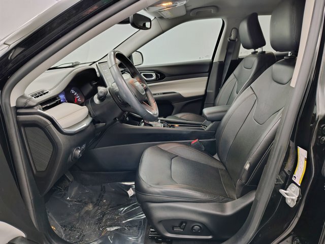 Used 2022 Jeep Compass Limited AWD/4WD image 19