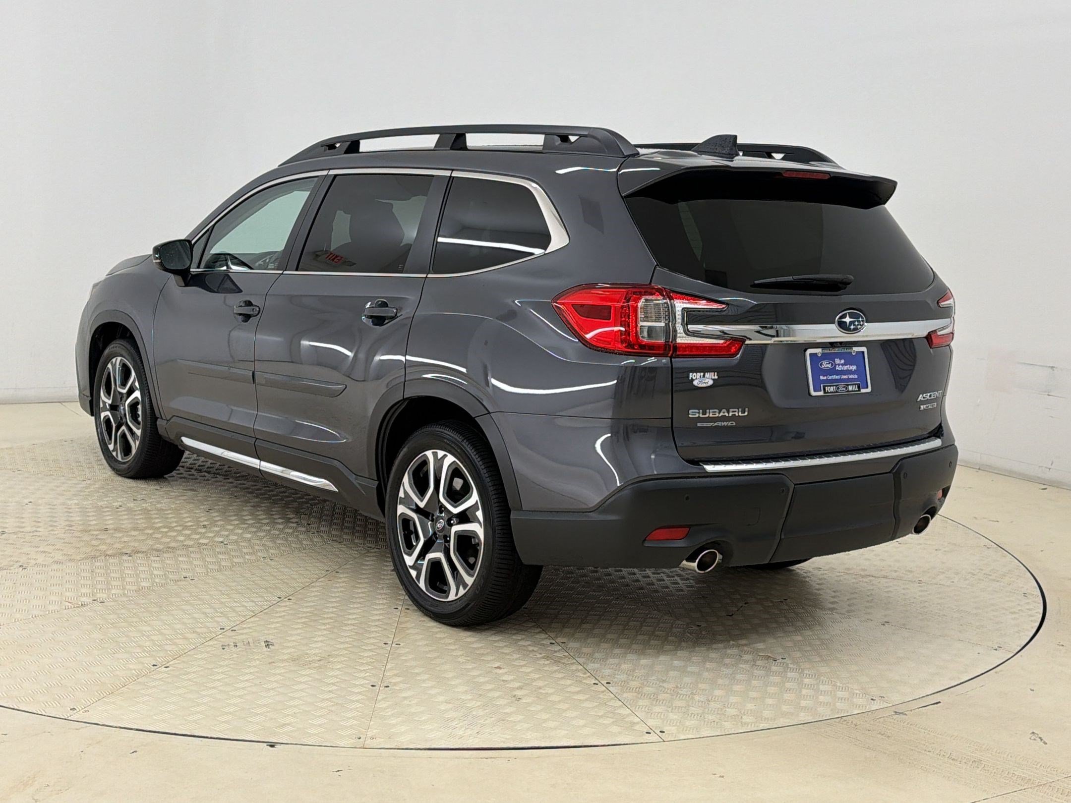 Used 2024 Subaru Ascent Limited AWD/4WD image 3
