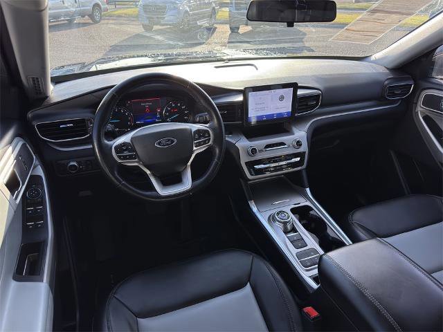 Certified 2022 Ford Explorer XLT w/ Equipment Group 202A image 18