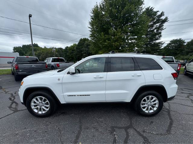 Used 2021 Jeep Grand Cherokee Laredo AWD/4WD image 2
