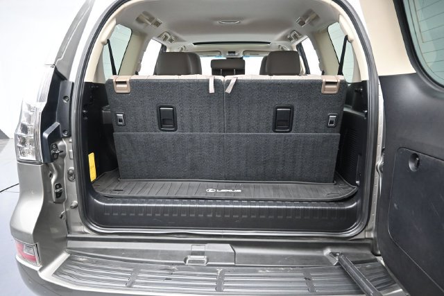 Used 2021 Lexus GX 460 Premium w/ Premium Package AWD/4WD image 35