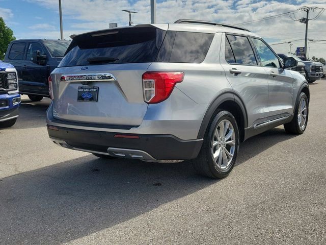 Certified 2023 Ford Explorer XLT w/ Equipment Group 202A RWD image 4