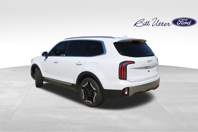 Used 2025 Kia Telluride EX w/ EX Captain's Chair Package FWD image 7