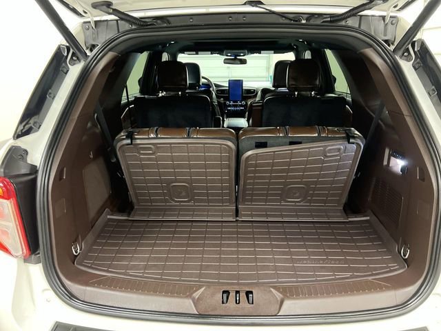 Certified 2024 Ford Explorer King Ranch w/ Technology Package AWD/4WD image 20