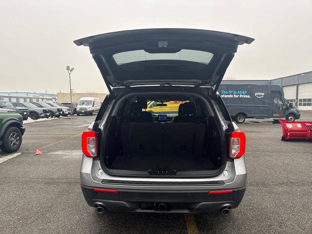 Certified 2023 Ford Explorer XLT w/ Equipment Group 202A image 11