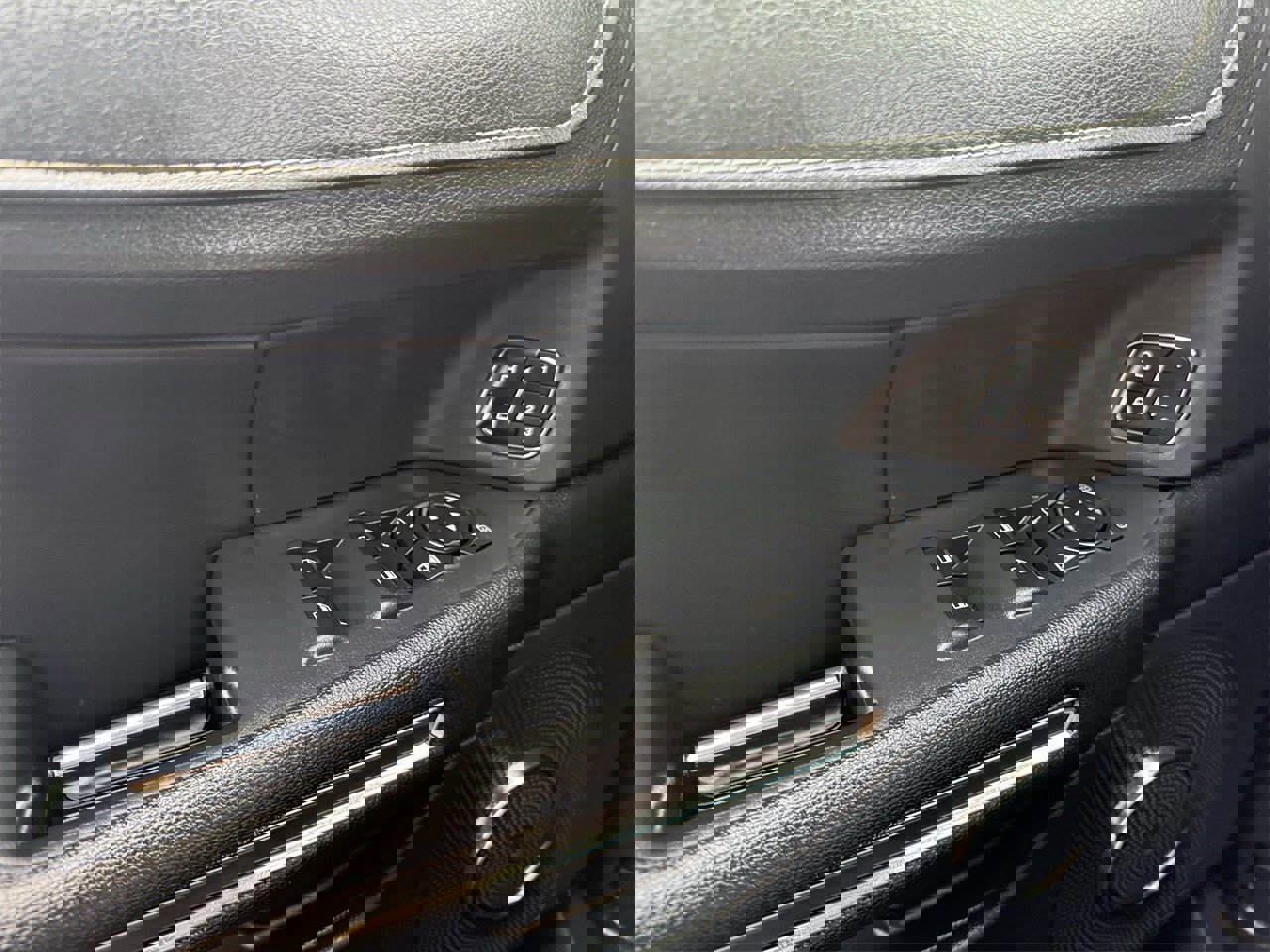 Certified 2022 Ford Expedition XLT image 25