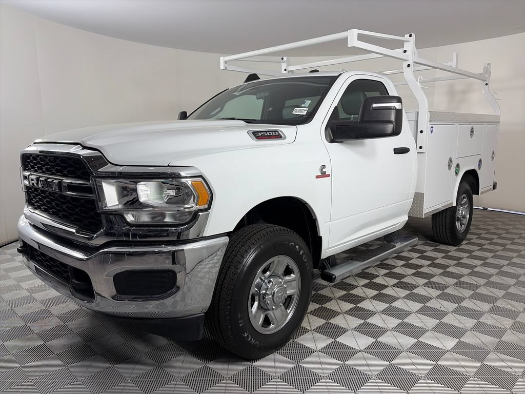 Used 2024 RAM 3500 Tradesman w/ Chrome Appearance Group AWD/4WD video 3