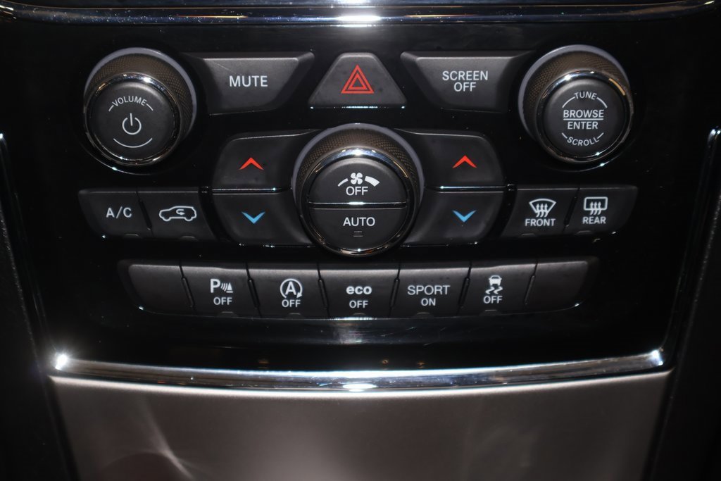 Used 2020 Jeep Grand Cherokee Limited image 34