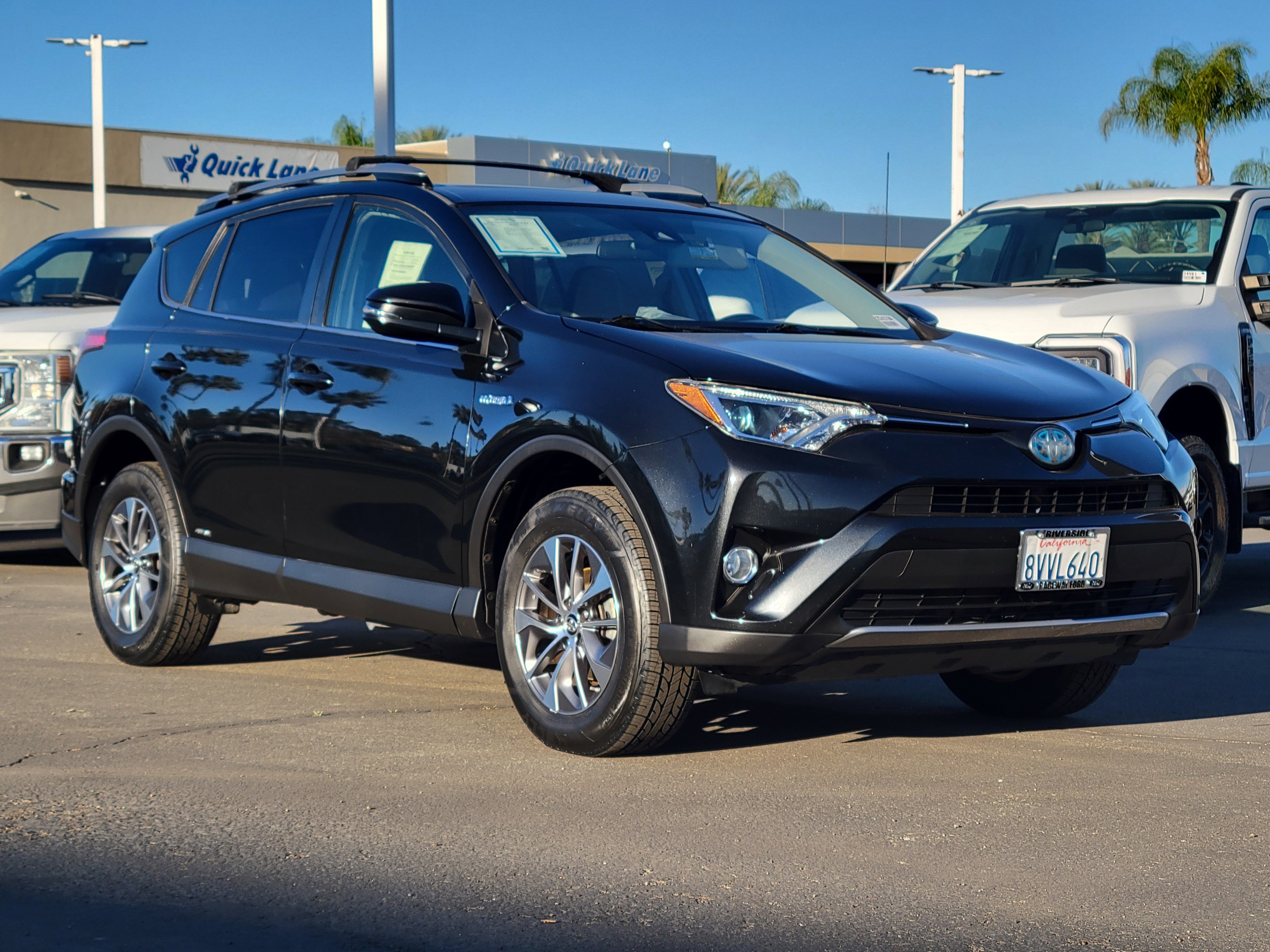 Used 2018 Toyota RAV4 XLE image 3