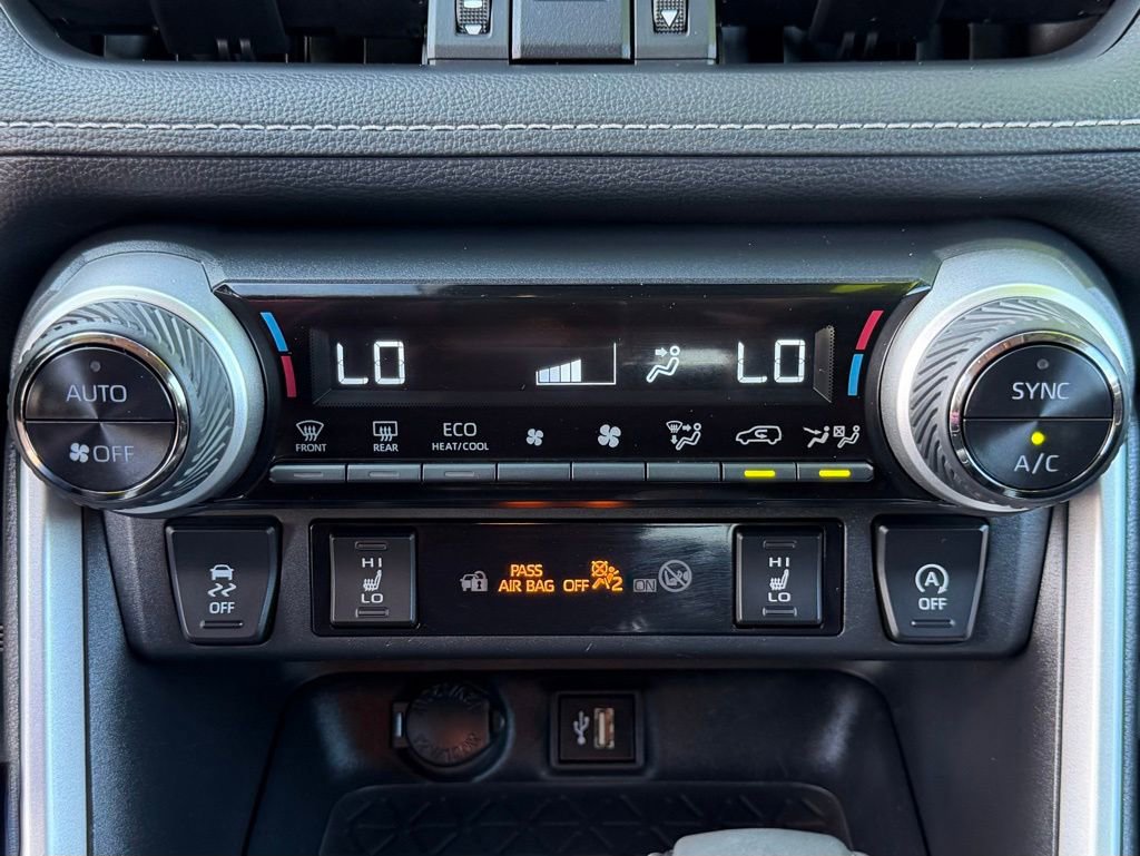 Used 2024 Toyota RAV4 XLE Premium image 25