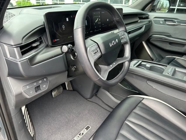 Used 2024 Kia EV9 GT-Line AWD/4WD image 25