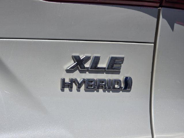 Used 2021 Toyota Venza XLE AWD/4WD image 35