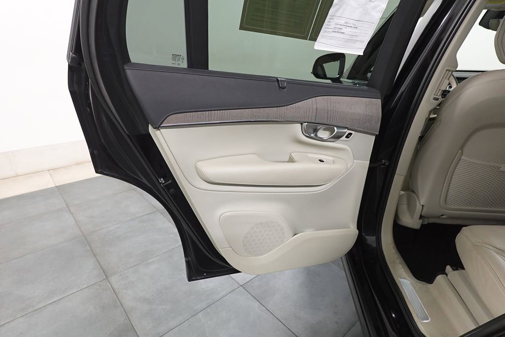 Used 2023 Volvo XC90 B6 Ultimate w/ Protection Package Premier image 23