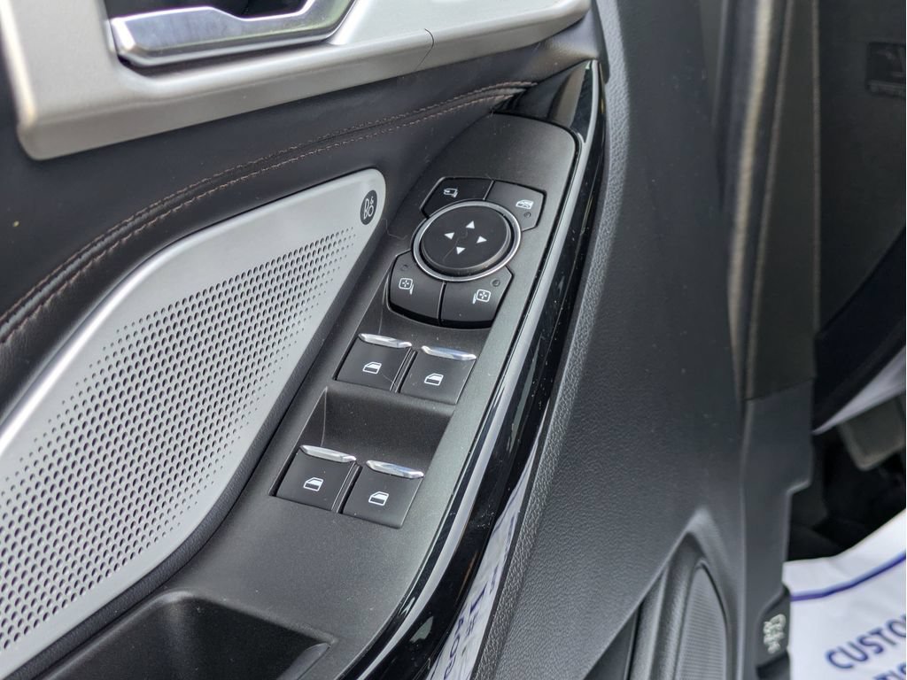 Certified 2023 Ford Explorer Platinum w/ Technology Package AWD/4WD image 12
