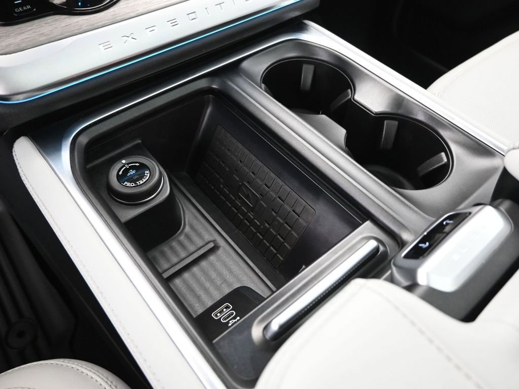 Certified 2025 Ford Expedition Max Platinum image 46