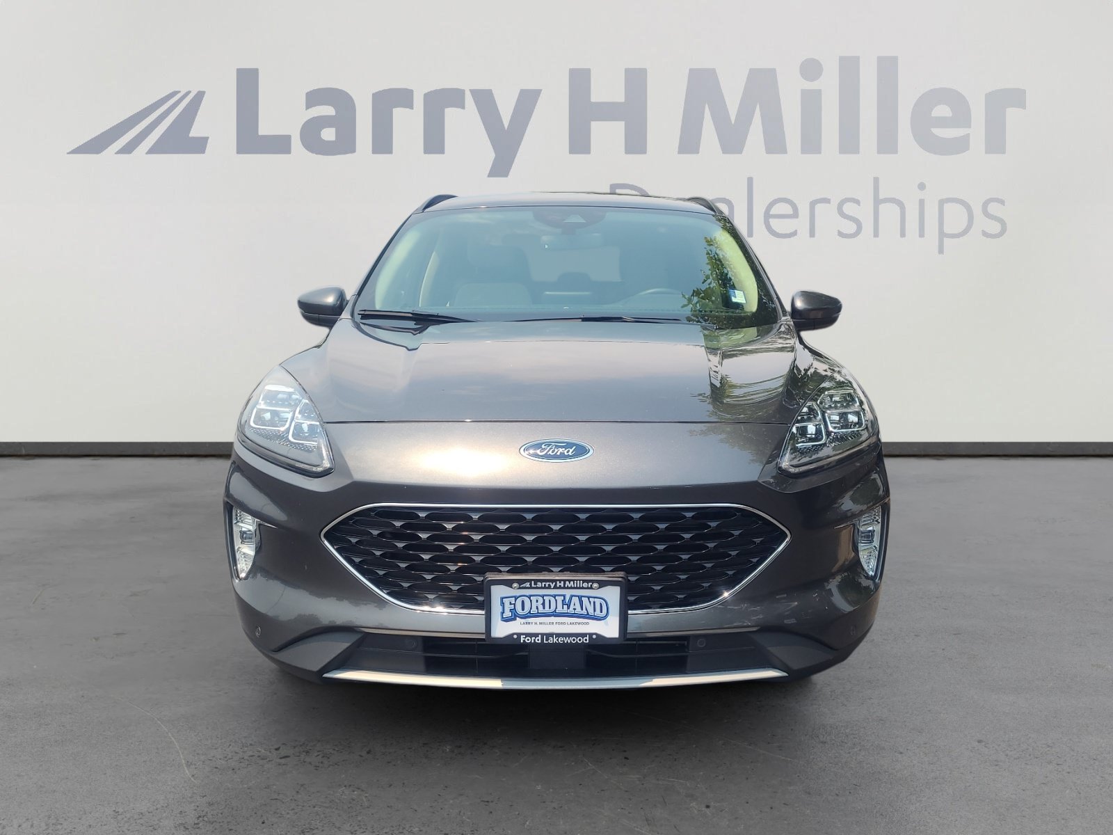 Certified 2020 Ford Escape Titanium AWD/4WD image 8