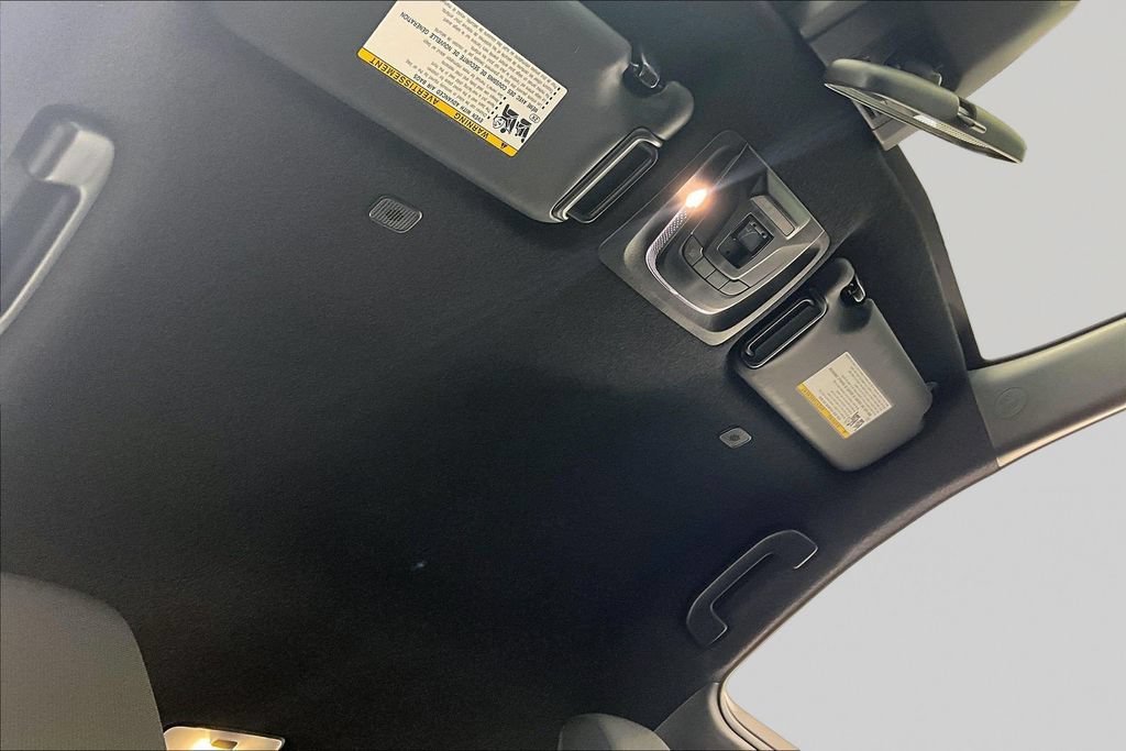 Used 2025 Toyota Corolla SE FWD image 22