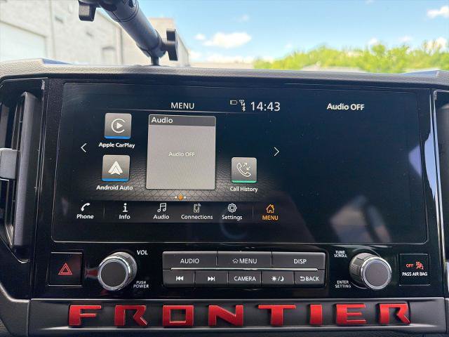 Used 2025 Nissan Frontier PRO-4X AWD/4WD image 5