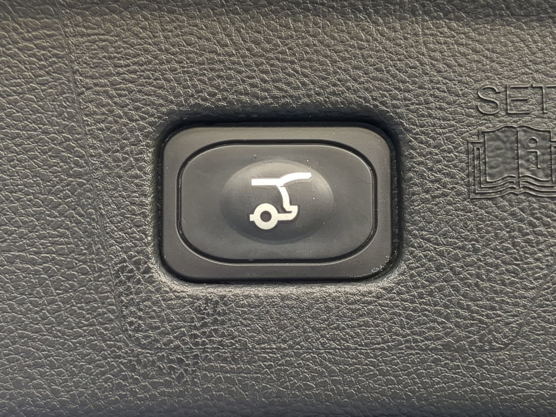 Certified 2023 Ford Edge Titanium image 47