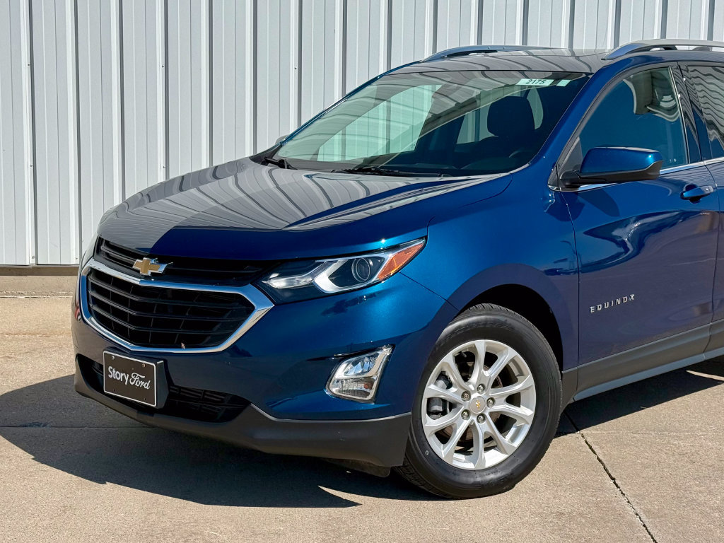 Used 2020 Chevrolet Equinox LT FWD image 2