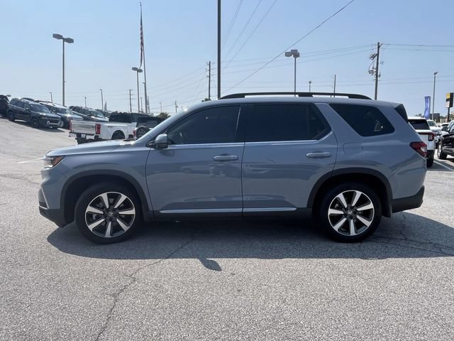 Used 2025 Honda Pilot Touring image 6
