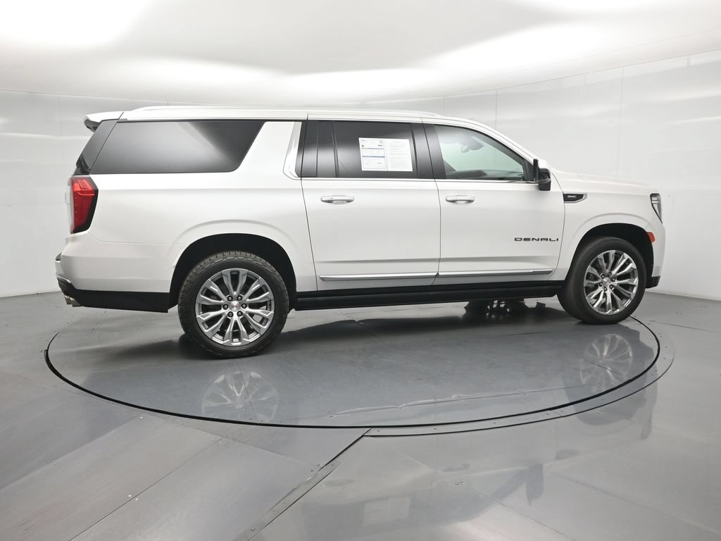 Used 2023 GMC Yukon XL Denali AWD/4WD image 25