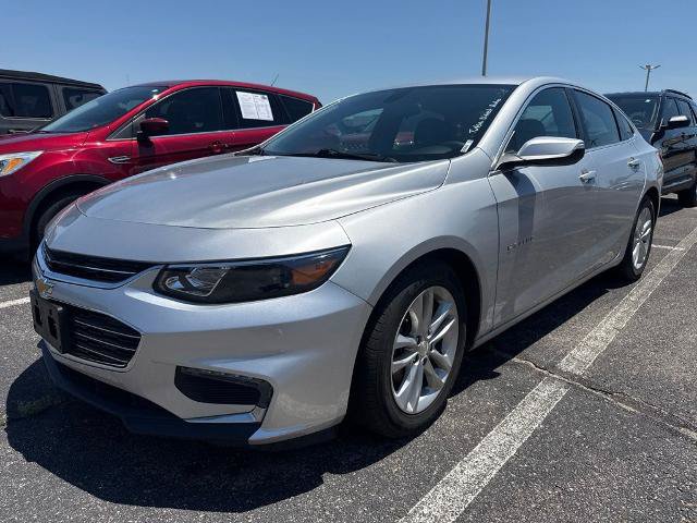 Used 2018 Chevrolet Malibu LT FWD image 1