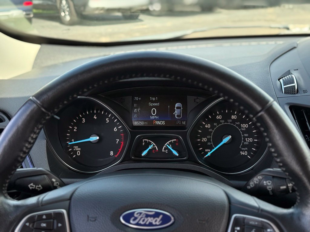 Certified 2019 Ford Escape Titanium AWD/4WD image 10