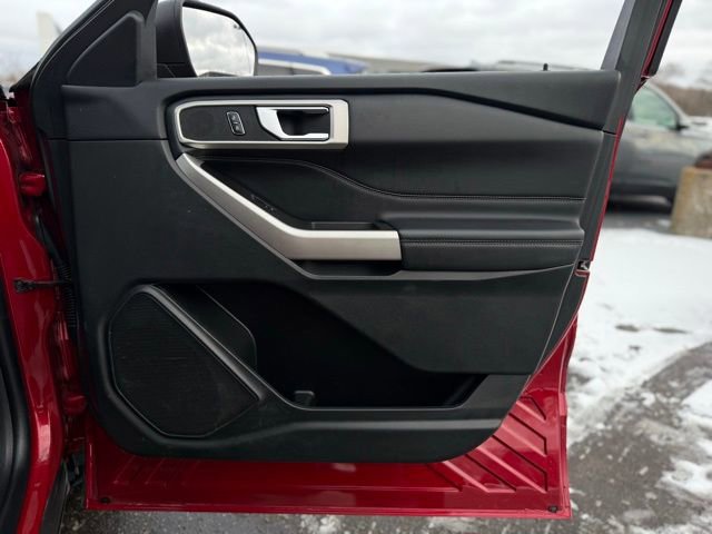 Certified 2023 Ford Explorer XLT image 27