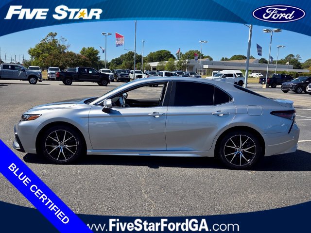 Used 2023 Toyota Camry SE FWD image 4