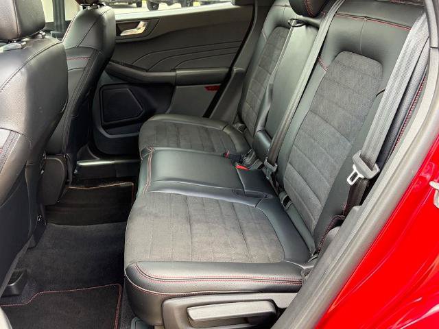 Certified 2022 Ford Escape SEL w/ SEL Stealth AWD Package image 32