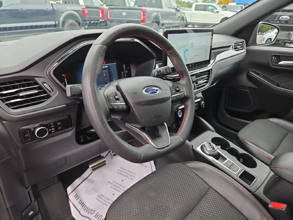 Certified 2023 Ford Escape ST-Line w/ Tech Pack #1 AWD/4WD image 7