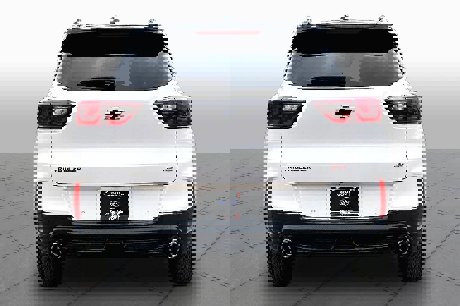 Used 2025 Chevrolet TrailBlazer RS w/ Convenience Package image 2