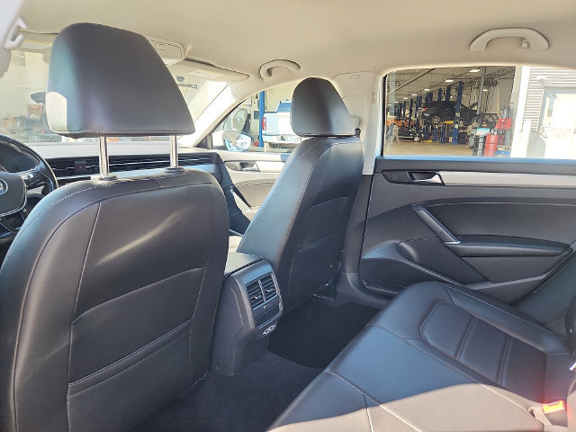Used 2020 Volkswagen Passat 2.0T SE FWD image 23