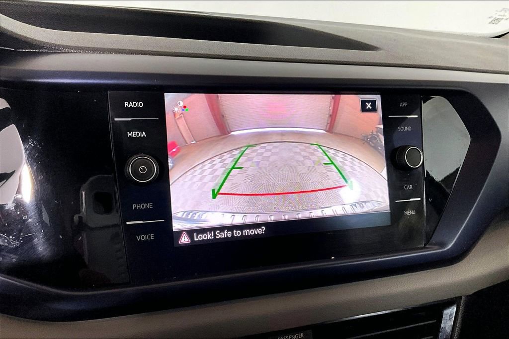 Used 2022 Volkswagen Taos SE FWD image 17