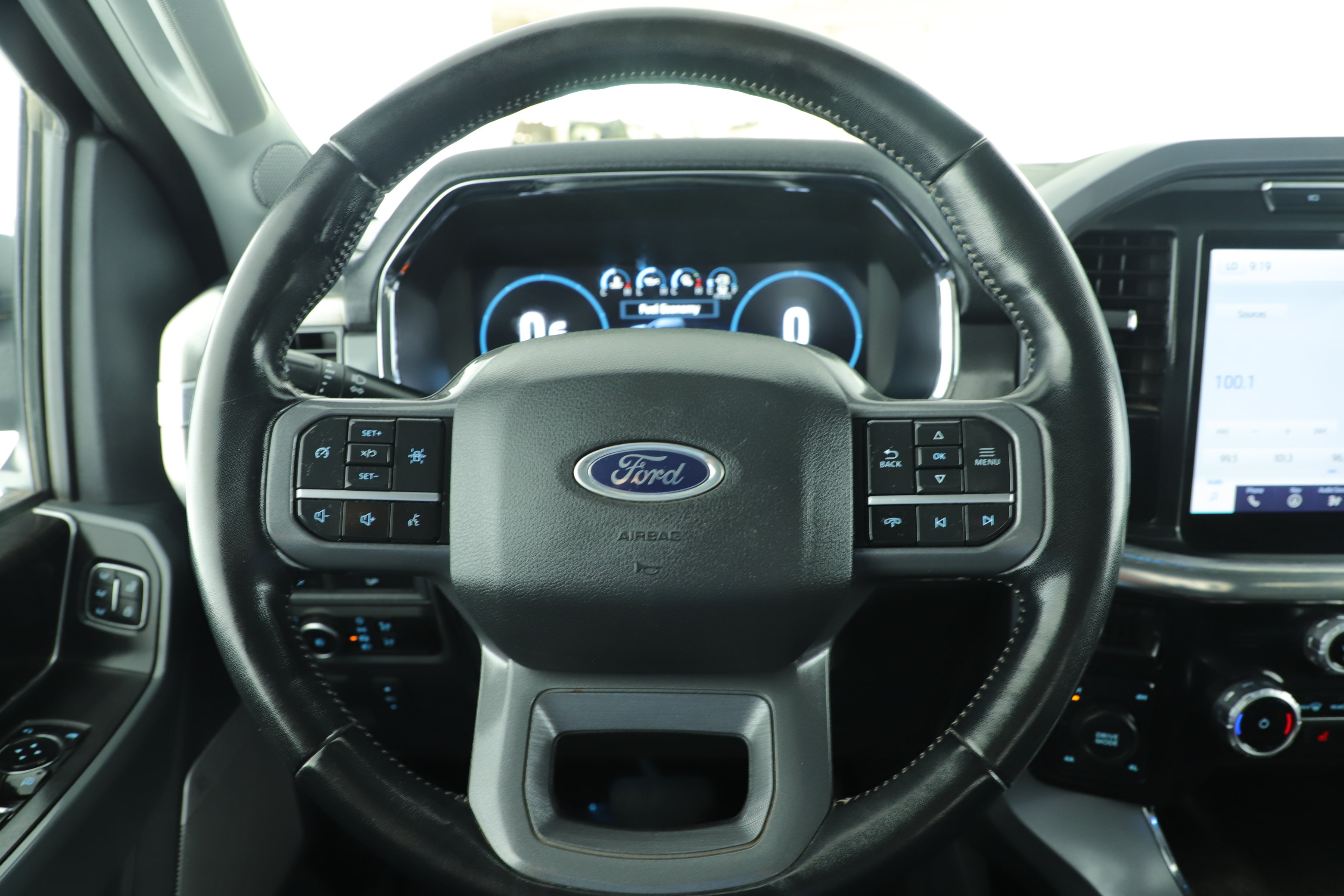 Certified 2023 Ford F150 Lariat AWD/4WD image 17