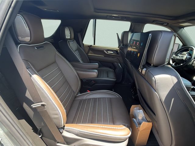 Used 2025 GMC Yukon Denali Ultimate AWD/4WD image 14