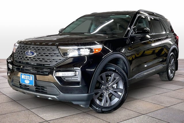 Certified 2024 Ford Explorer XLT w/ Equipment Group 202A AWD/4WD image 4